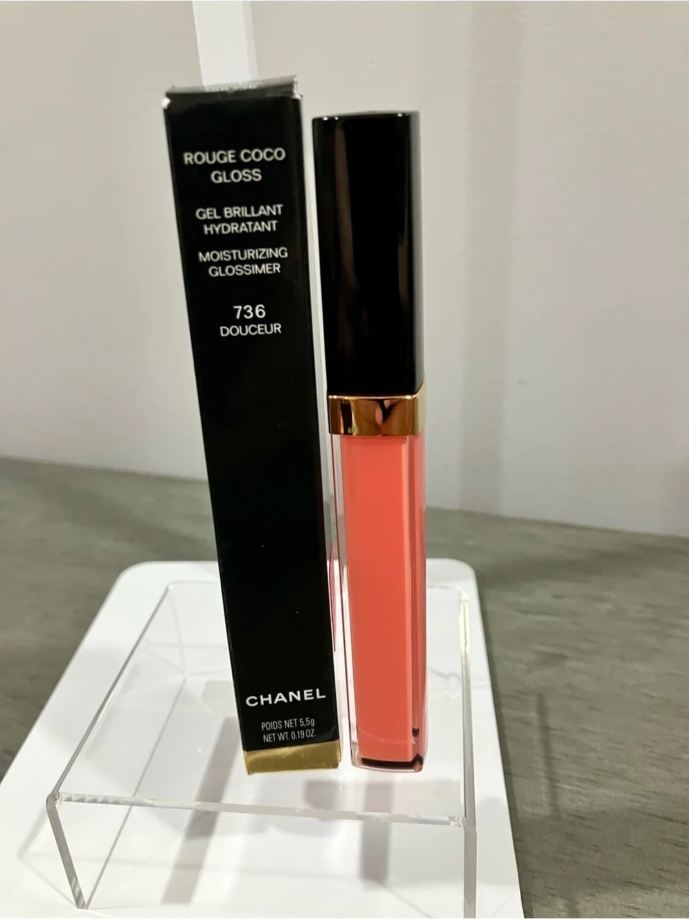 Chanel Rouge Coco Gloss Moisturizing Gloss 736 Douceur - Pink Coral